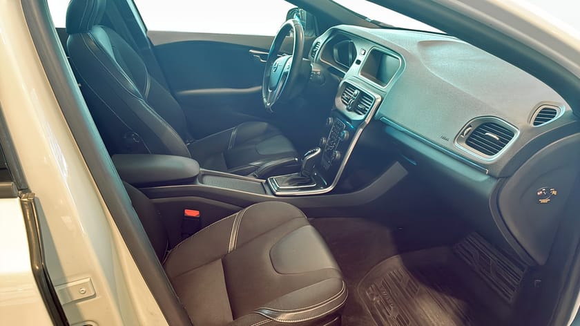 Bild 3 av Volvo V40 Sommarkampanj 3,95% ränta