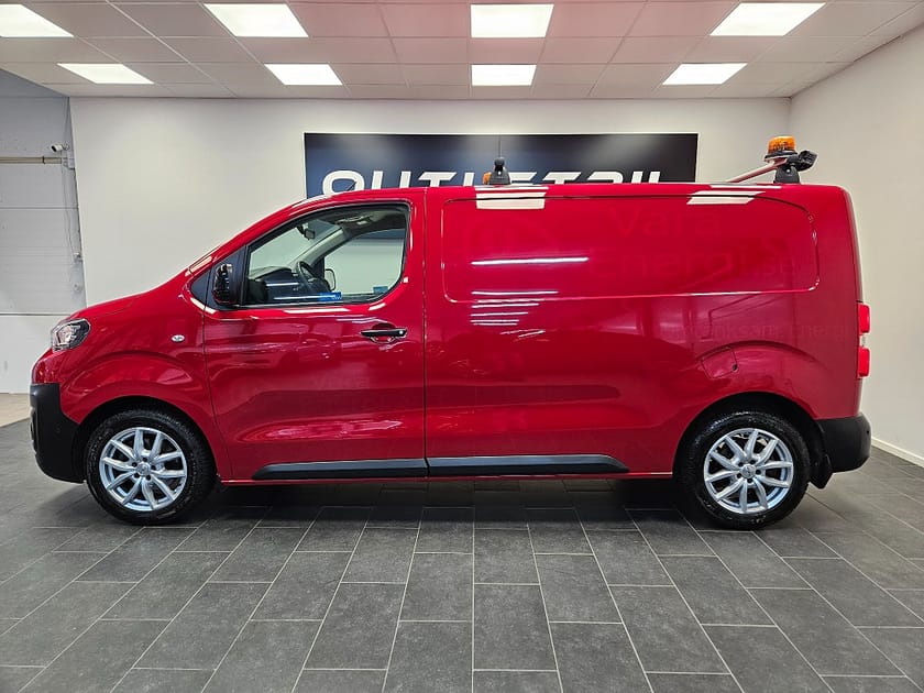 Bild 2 av Peugeot Expert Panel Van 1.2t 2.0 150hk 4x4 Värmare Drag Inredning