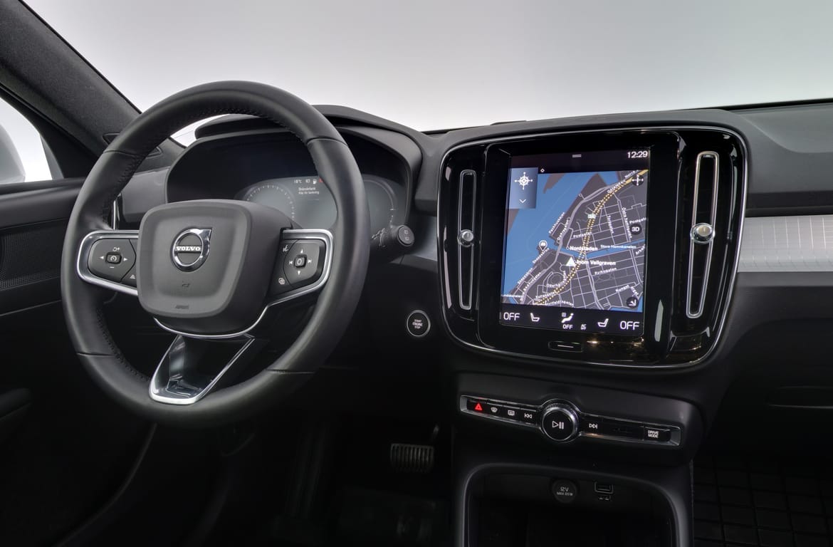 Volvo XC40 2023 - miniatyr 8