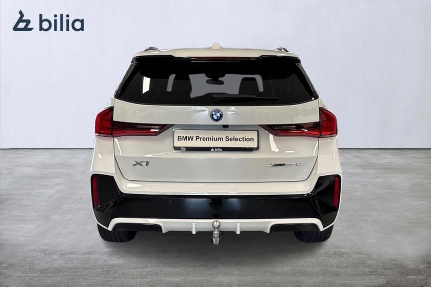 Bild 5 av BMW X1 xDrive25e M-sport | Drag | Aktiv farth. | Backkamera