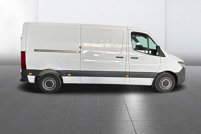 Bild 4 av Mercedes-Benz Sprinter 211 CDI FWD Panel Van Skåp Drag Kamera 3-sits MOMS 114hk