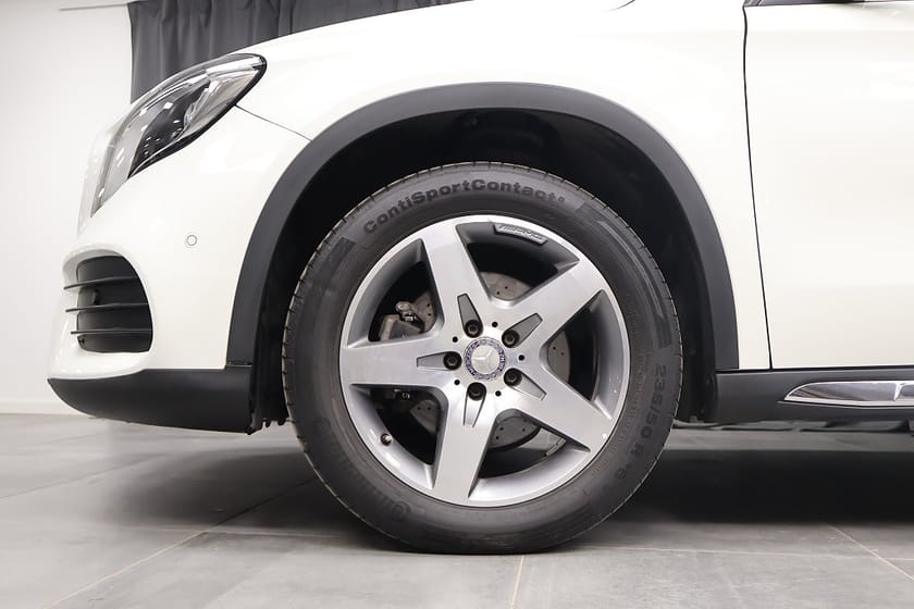 Bild 5 av Mercedes-Benz GLA 220 d 4MATIC AMG Line Värmare Drag LED