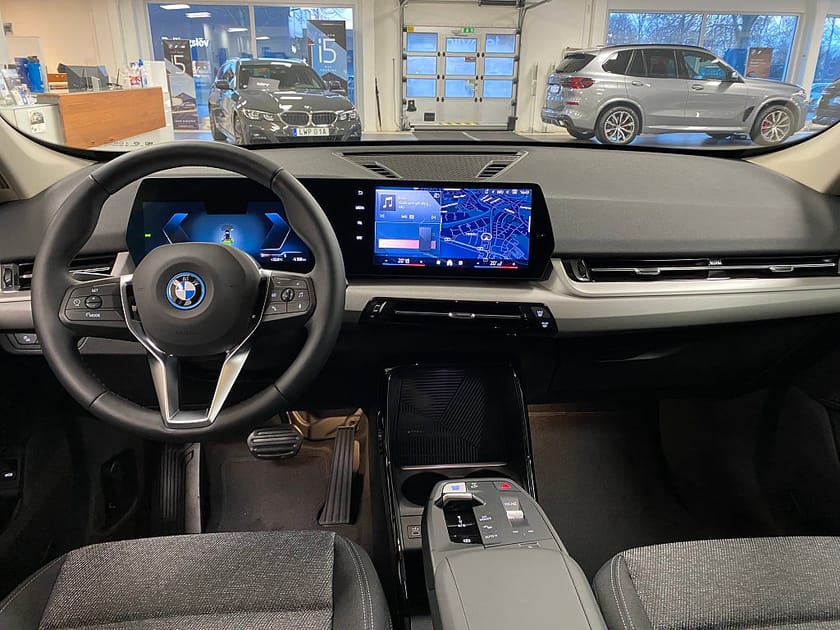 Bild 3 av BMW iX1 xDrive30 Adaptiv Farthållare Rattvärme Drag