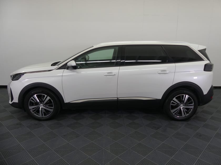 Bild 2 av Peugeot 5008 1.2 ALLURE 7-Sits |  Navi | B-Kamera