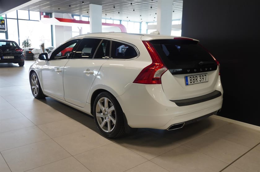 Bild 3 av Volvo V60 D4 Geartronic, 181hk, 2014 Dragkrok Glastak Navigation