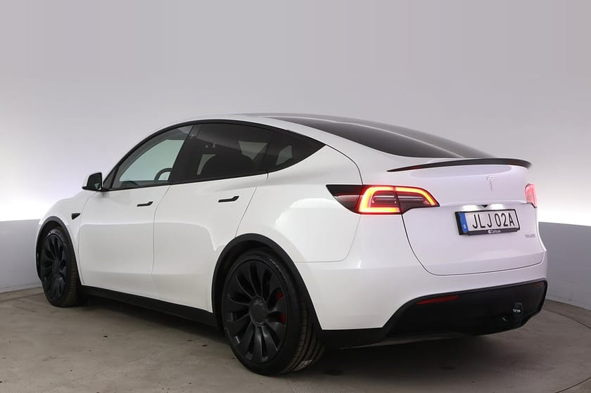 Bild 4 av Tesla Model Y Performance Autopilot Panorama Drag