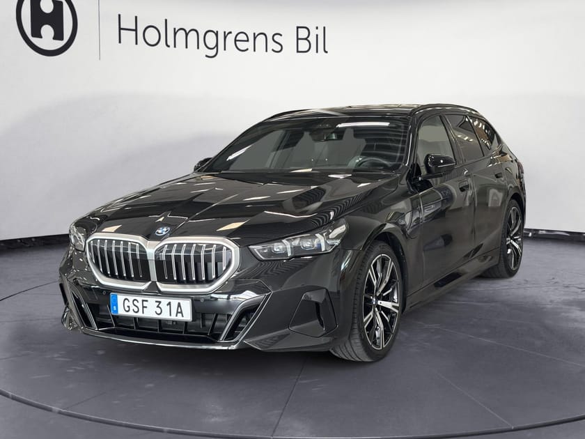 Bild 1 av BMW 530e xDrive Touring M Sport Business Ed Drag DA Pro H K