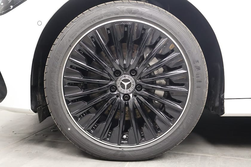 Bild 5 av Mercedes-Benz CLE 300 e Coupé AMG PREMIUM PLUS PANO HUD BURMESTER *MOMS*