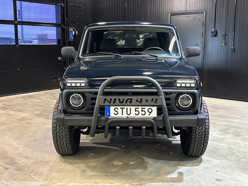 Bild 2 av VIS 2346 Lada Niva Pickup 1.7 4x4 (83hk) 1-äg