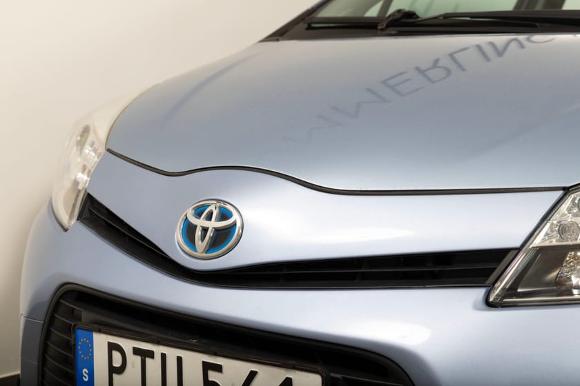 Bild 2 av Toyota Yaris Hybrid e-CVT 101hk Backkamera/Navi/Keyless