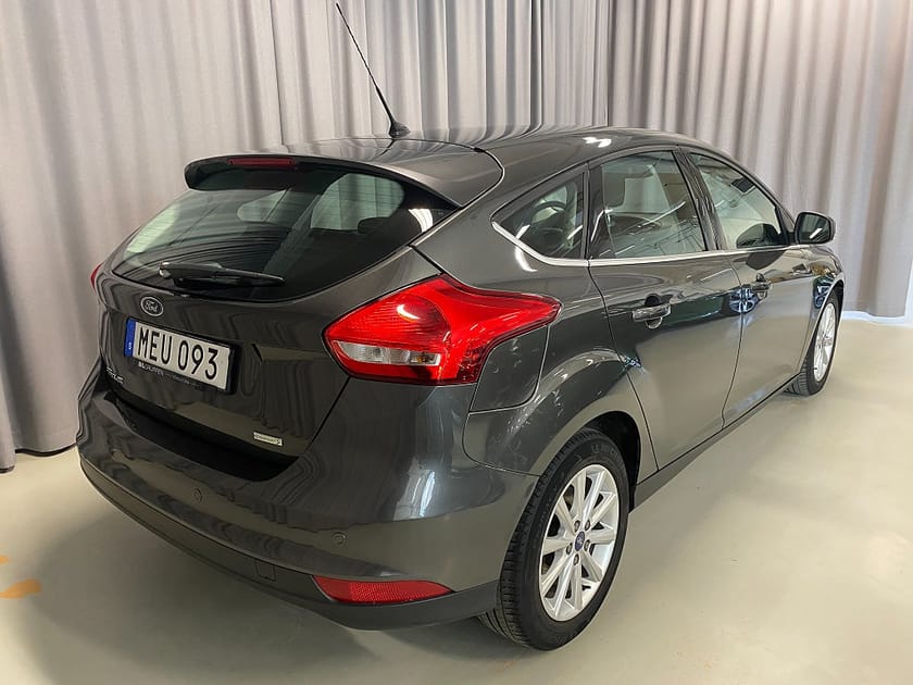 Bild 5 av Ford Focus Titanium 1.0 EcoBoost 125hk Manuell. Rattvärme