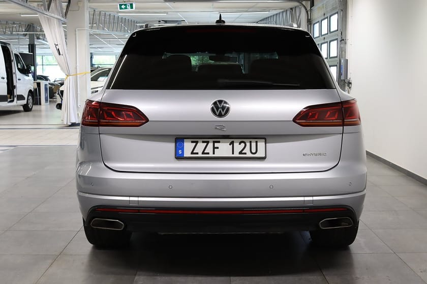 Bild 5 av Volkswagen Touareg R eHybrid 3.0 V6 TSI DRAG/HUD/Dynaudio V-Hjul