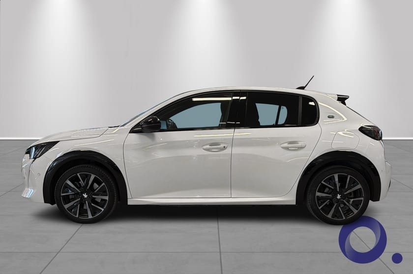 Bilde 2 av Peugeot e-208 GT 136 hk | ADAPTIV CRUISE, PANORAMA, KAMERA, NAVI++