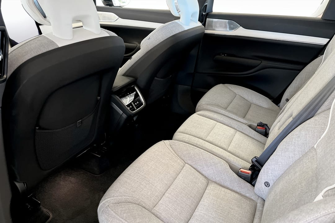 Volvo EX90
