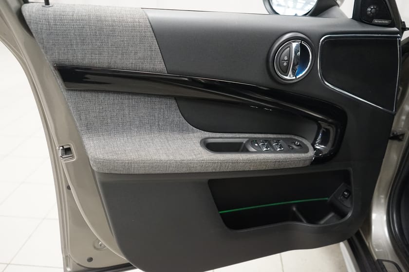 Bild 5 av MINI Countryman Cooper S ALL4 Salt II | Navi | Harman/Kardon | HUD | Drag | Backkamera