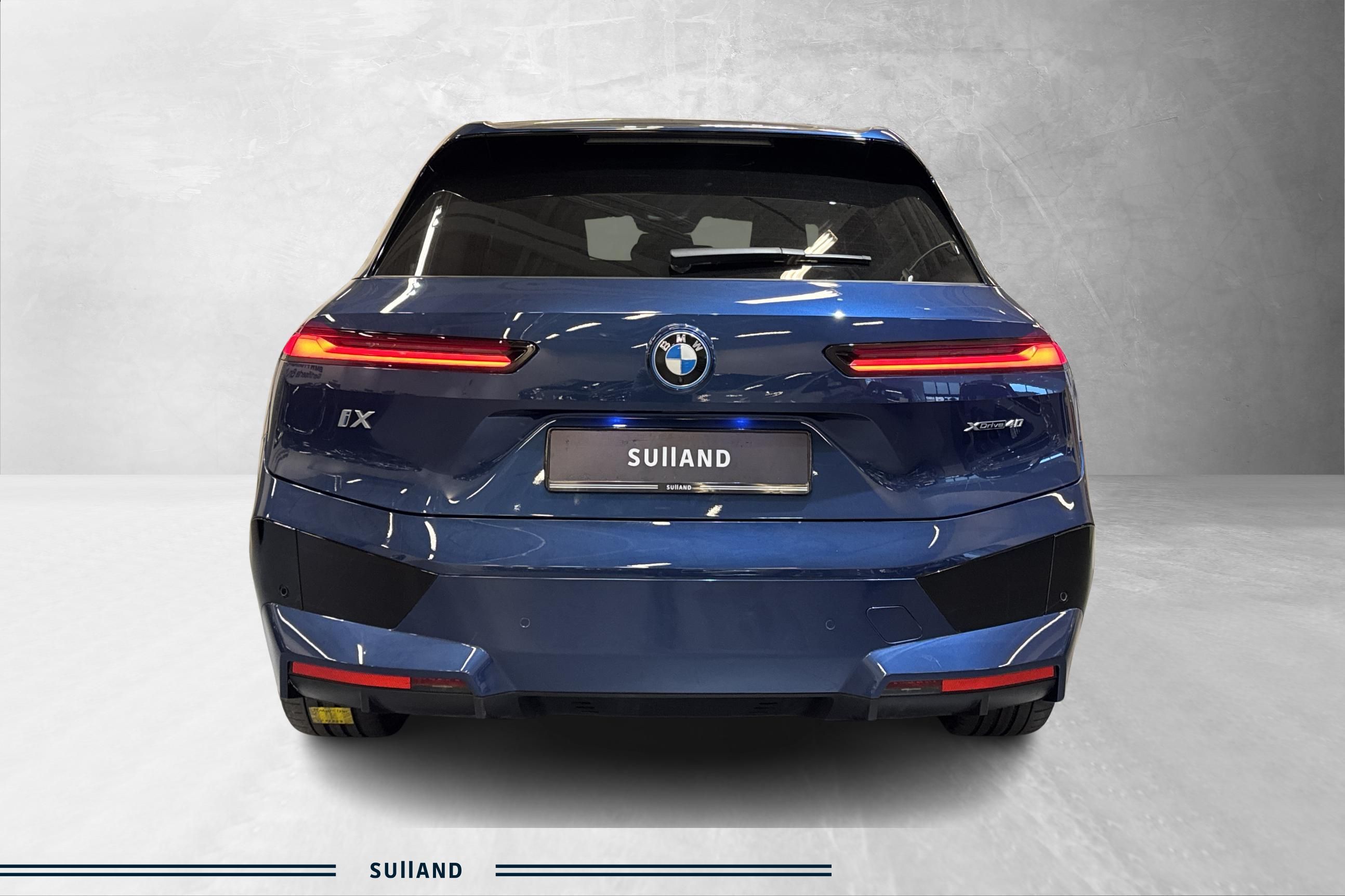 Thumnail bilde 2 av BMW iX xDrive40