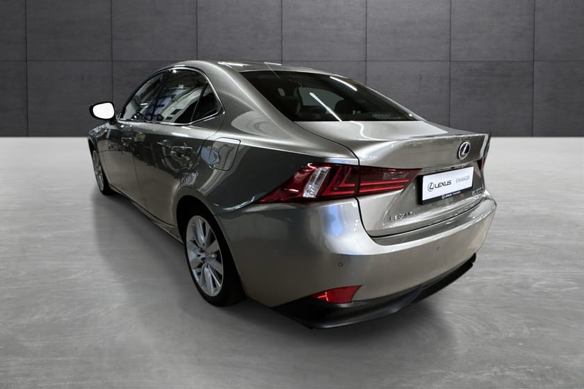 Bilde 3 av Lexus IS 300h Automatgir (E-CVT) 1 Executive Plus