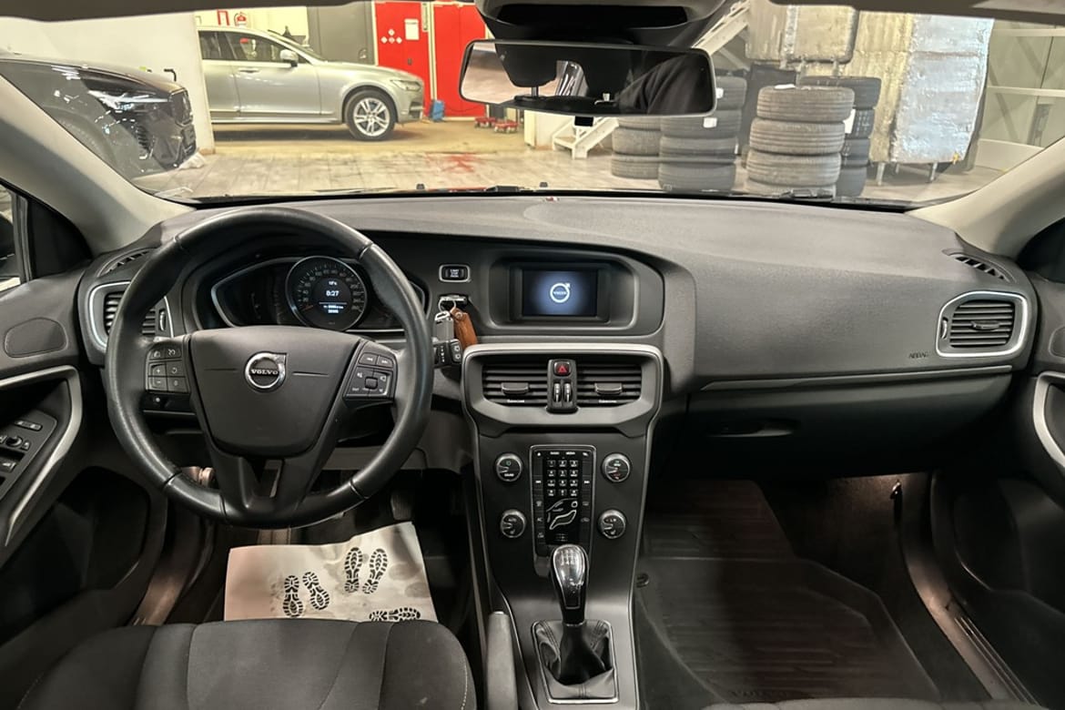 Volvo V40 2018 - miniatyr 14