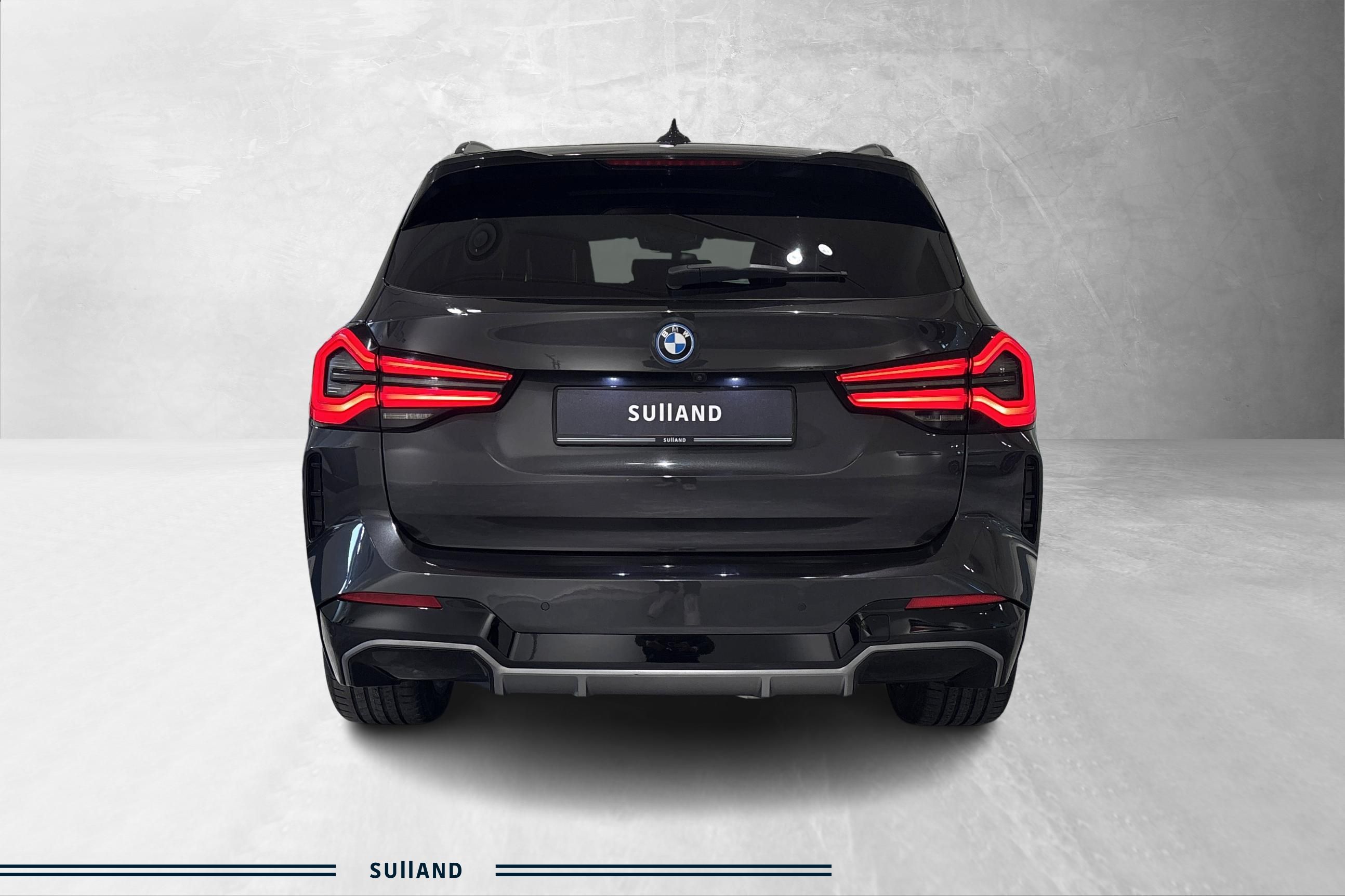 Thumnail bilde 3 av BMW iX3