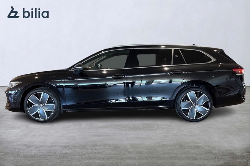 Bild 2 av Volkswagen Passat Variant eHybrid e-HYBRID 272 hk R-LINE