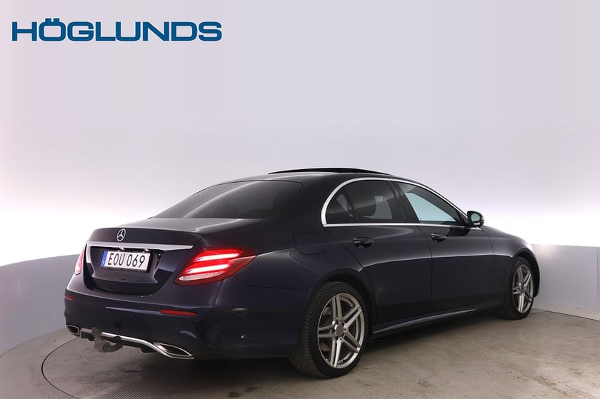 Bild 4 av Mercedes-Benz E 200 4MATIC AMG Navi 360" Pano Burmester Drag V-hjul