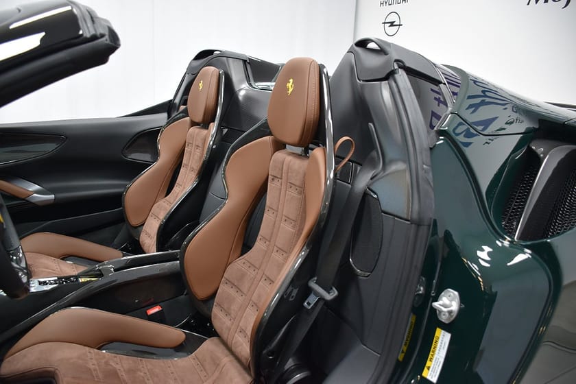 Bild 3 av Ferrari SF90 Spider Assetto Fiorano/ Verde British Racing