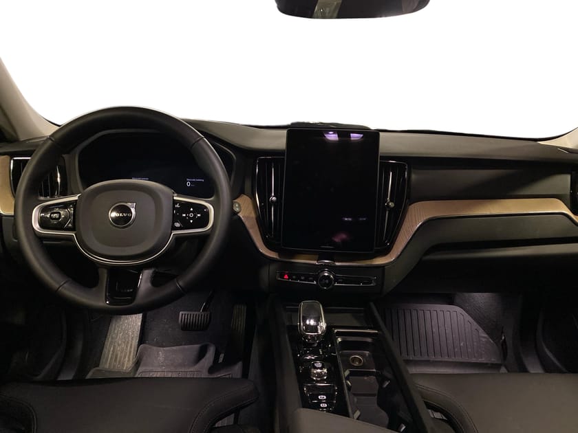 Bild 5 av Volvo XC60 T6 Plus Dark Nordic Edition