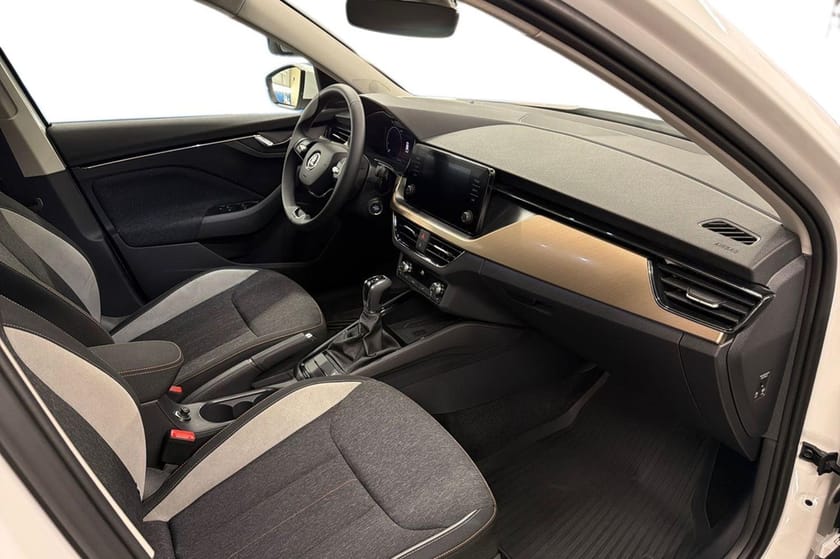 Bild 5 av Škoda Kamiq STYLE 110HK Backkamera, Lane assist, El-baklucka