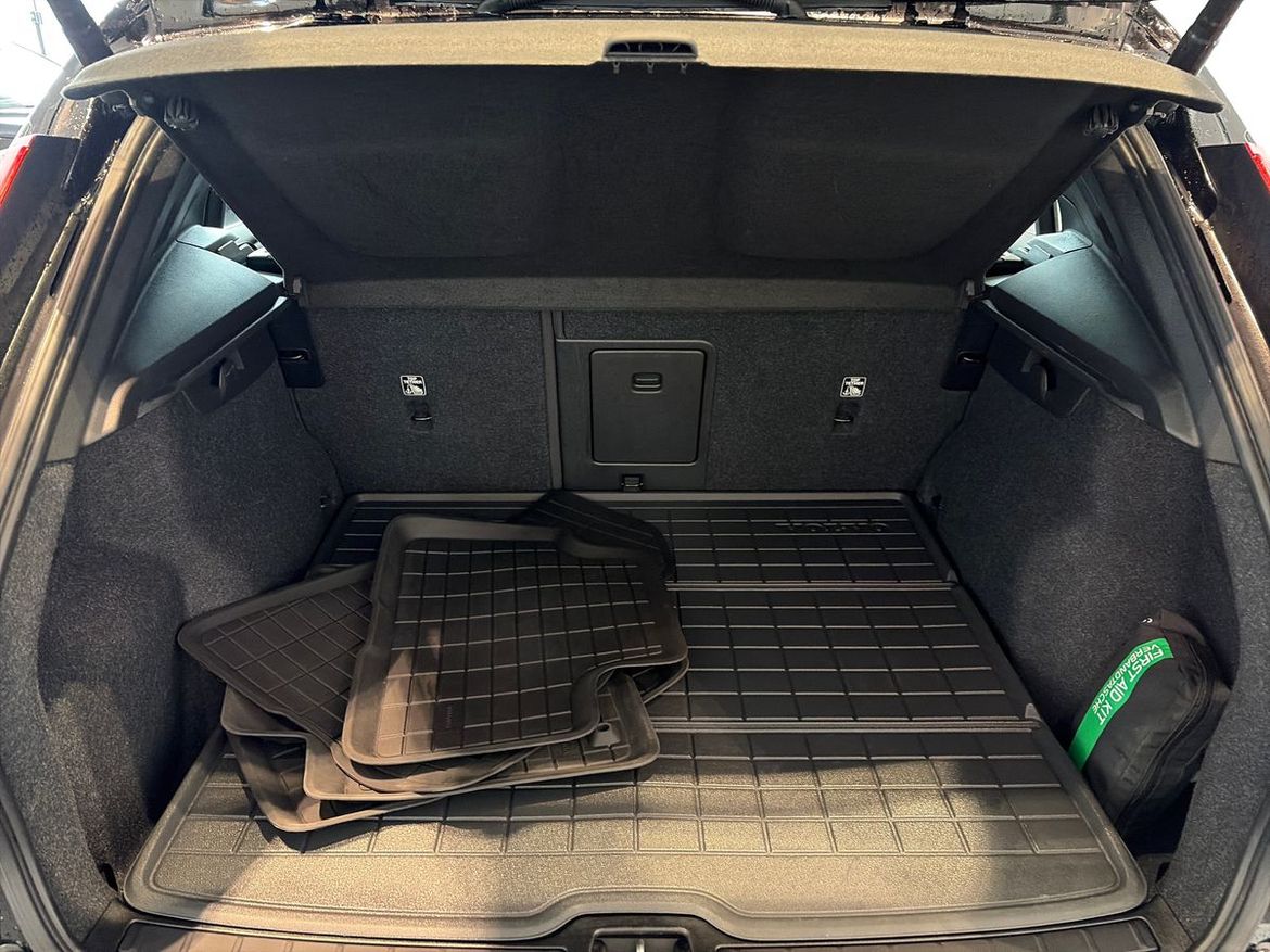 Volvo XC40 2023 - miniatyr 6