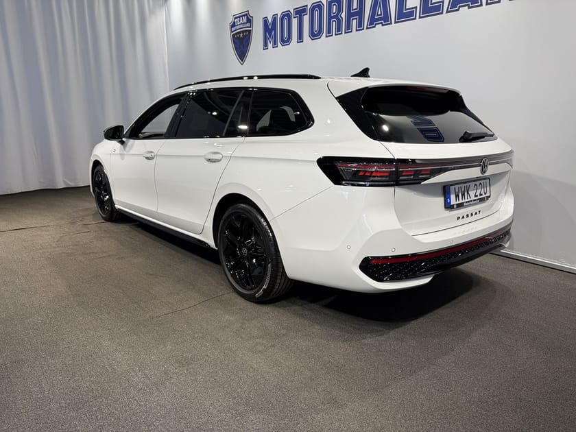 Bild 5 av Volkswagen Passat Sportscombi 2.0 TDI 4M R-Line / HUD / H&K / Värmare