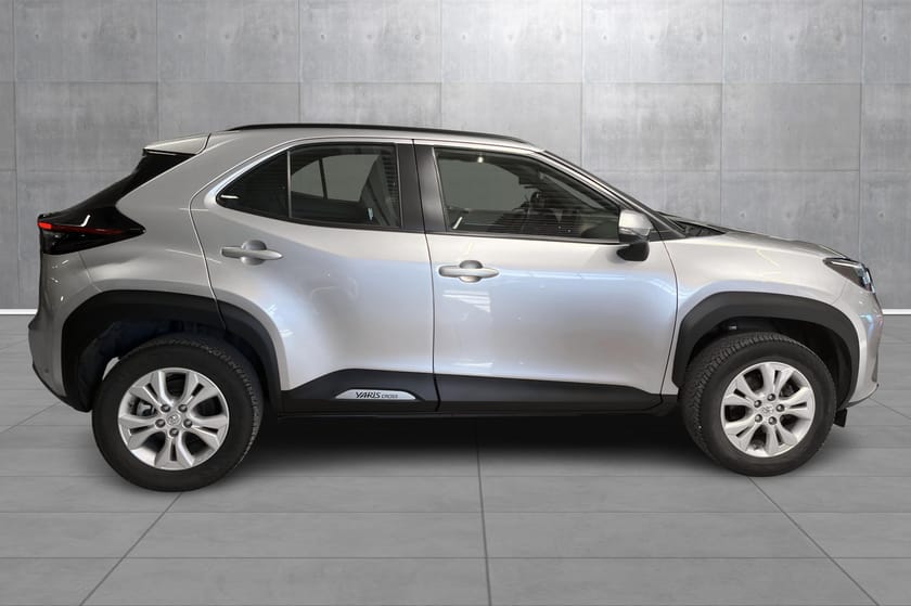 Bilde 5 av Toyota Yaris Cross Hybrid AWD-i 1.5 Active AWD 6.25% Kampanjerente med 35%EK