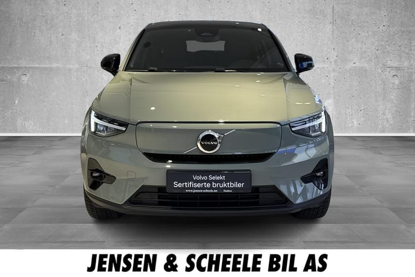 Bilde 4 av Volvo C40 Recharge Single Motor Plus - Hengerfeste, glasstak