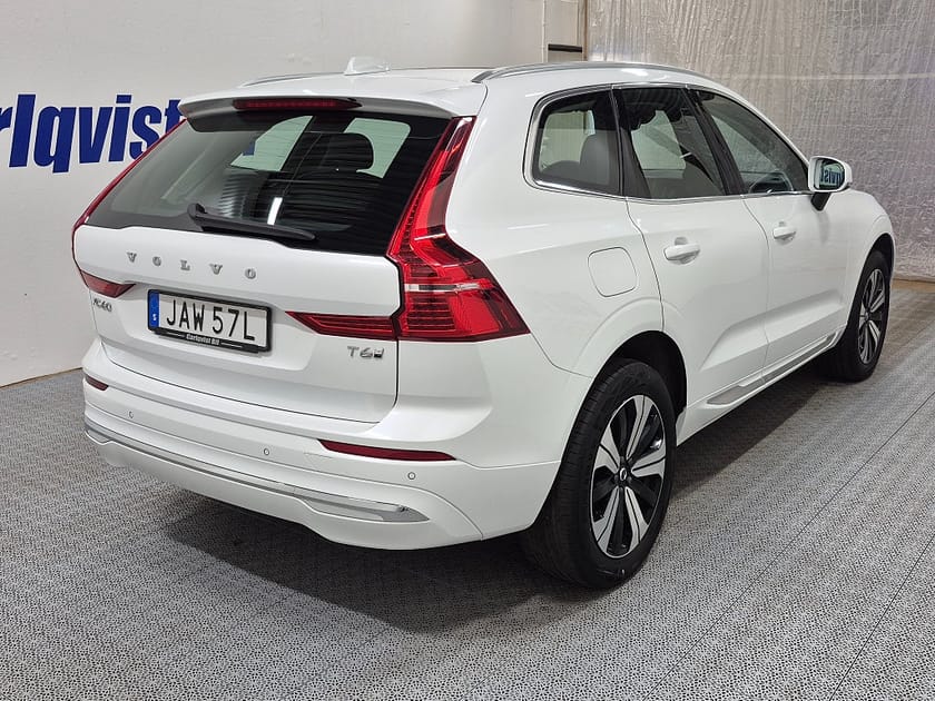 Bild 4 av Volvo XC60 T6 Recharge Core Bright plug in AWD 350HK 4x4 Läder Pa