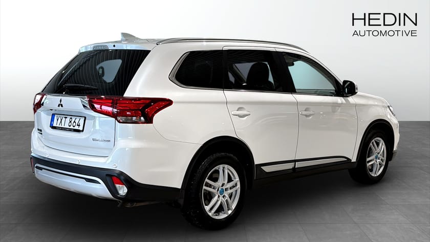 Bild 2 av Mitsubishi Outlander 2.0 4WD CVT 150hk Comfort Plus
