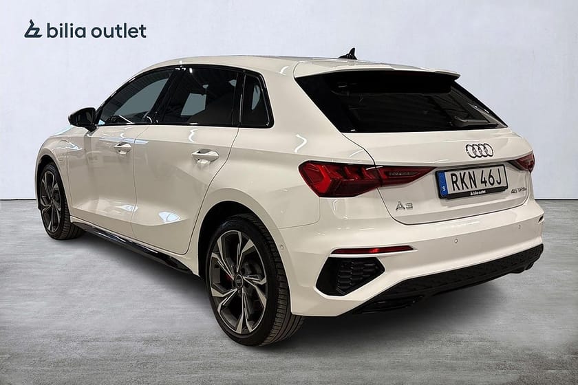 Bild 4 av Audi A3 Sportback 45 TFSI e Comfort, S Line Cockpit Nybesikt