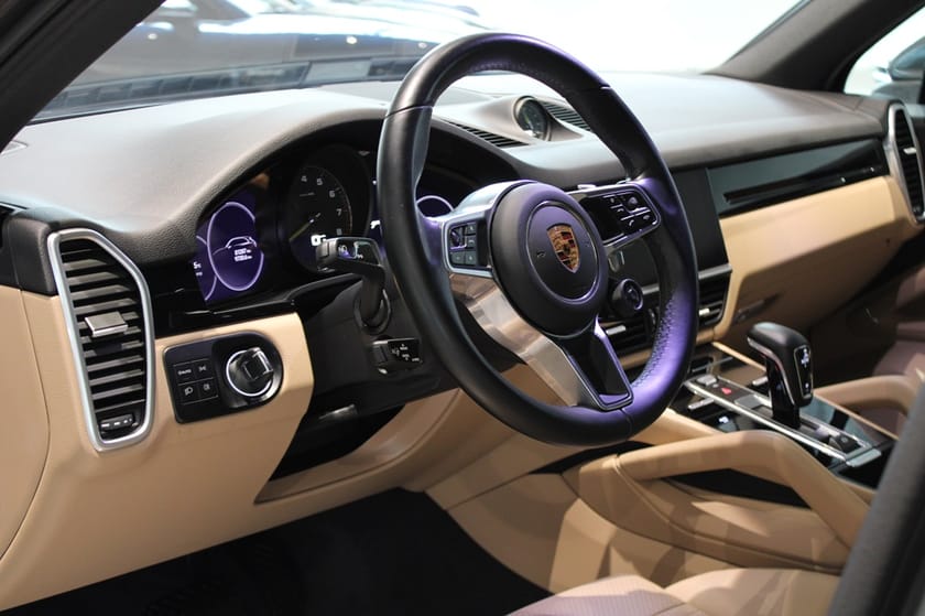 Bild 3 av Porsche Cayenne E-Hybrid 