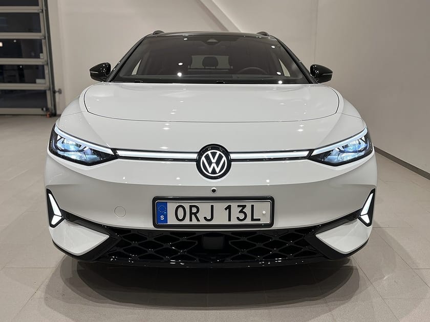 Bild 2 av Volkswagen ID.7 GTX Tourer | Lagerbil | Drag | Massage | 360 kamera