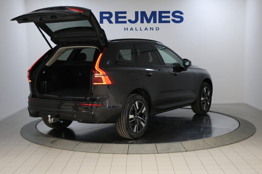 Bild 4 av Volvo XC60 T6 Plus Dark Nordic Edition | 360° | H&K | Dragkrok |