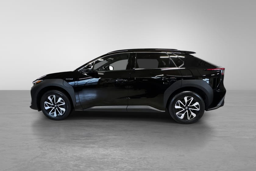 Bilde 2 av Toyota bZ4X Elektrisk 218 hk Automatgir AWD Executive 11kW