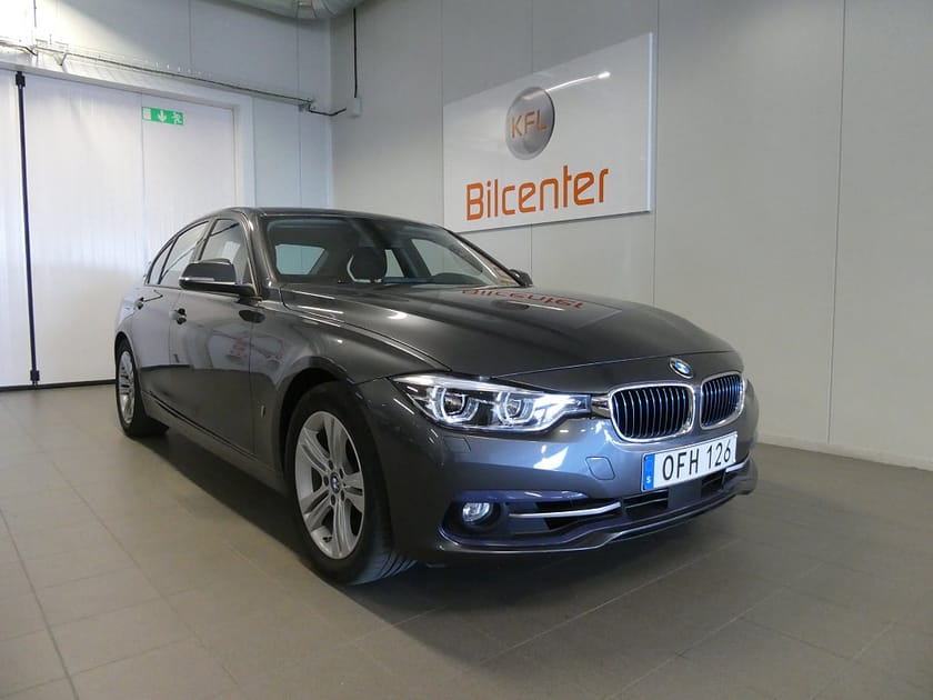 Bild 3 av BMW 330e Sedan Sport line Automat-Navi-PDC *7059 mil*