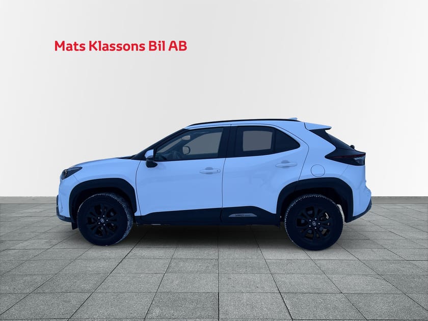 Bild 3 av Toyota Yaris Cross Hybrid AWD-i Adventure Plus, Glastak, JBL