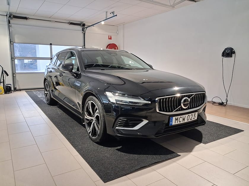 Bild 3 av Volvo V60 T6 Recharge Core Edition plug in AWD 350HK 4x4