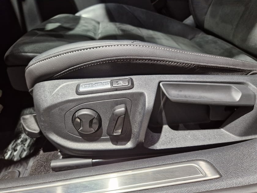 Bild 4 av Volkswagen Arteon eHybrid 1.4 TSI Plug-in R-line 218hk Drag/Värmare