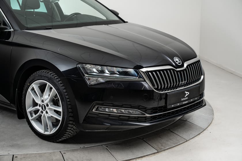 Bilde 2 av Škoda Superb Stasjonsvogn 2,0 TDI 200hk Style 4x4 ACC/Krok/Webasto/Kamera