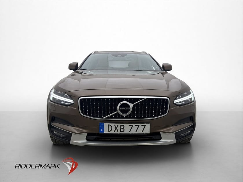 Bild 2 av Volvo V90 Cross Country D5 AWD Inscription Drag Pano Värmare