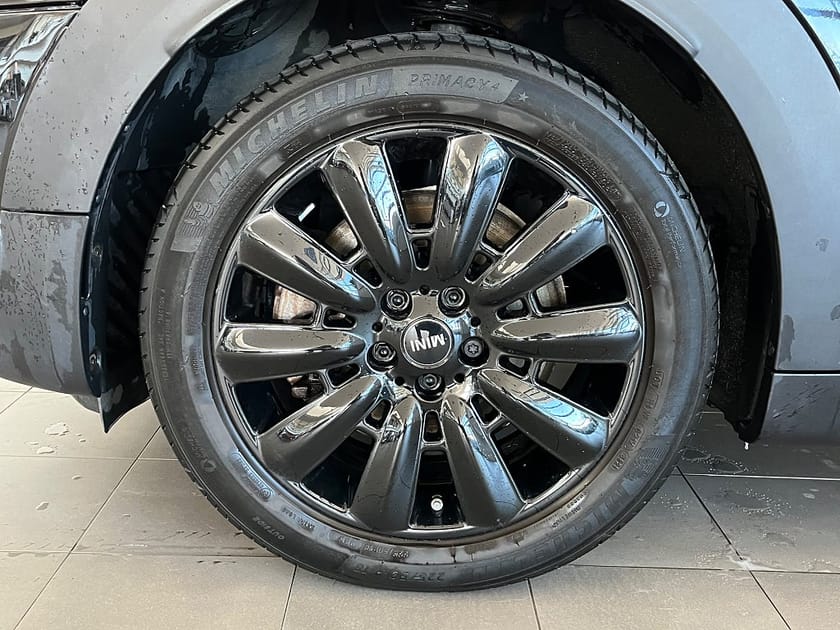 Bild 3 av MINI Countryman Cooper SE ALL4 Komfort Backkamera Rattvärme 4,95% ränta