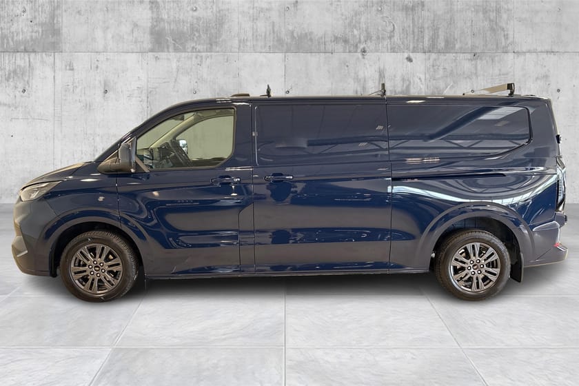 Bilde 2 av Ford Transit Custom 320 L2 170hk AUT AWD Limited/Webasto/Krok/Takstativ++
