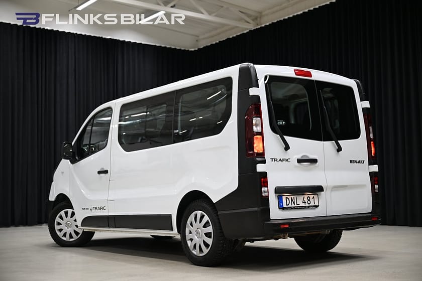 Bild 4 av Renault Trafic Kombi 125HK Passenger|Drag|Värmare|M/K-Värmare|Lågmil