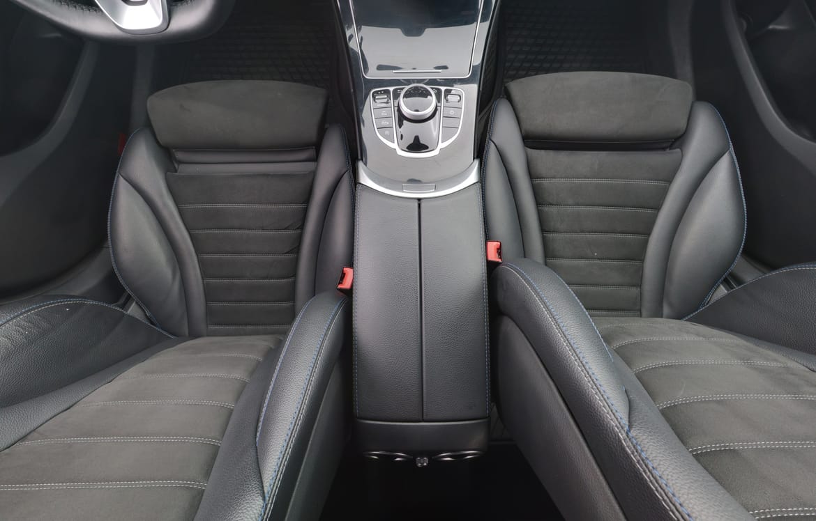 Mercedes-Benz C-Klass 2020 - miniatyr 11