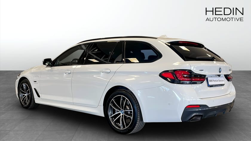 Bild 2 av BMW 530e xDrive Touring M-Sport, Laser, Komfortstol, DAP, Drag, Innovation